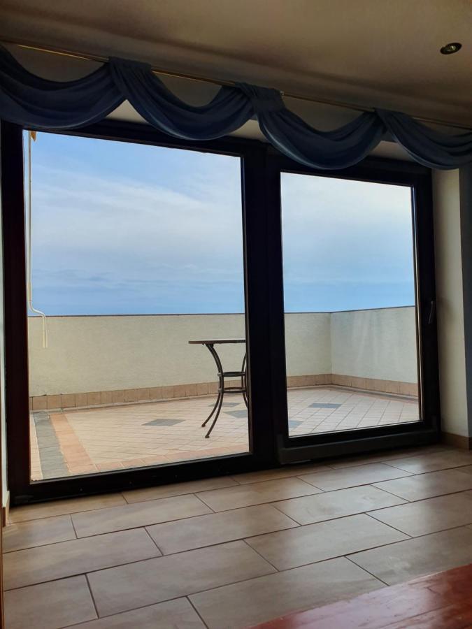 Apartma Aleksandra アンカラン エクステリア 写真